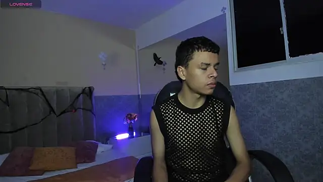 Snapshot of Xavier_Fox___ chatting on November 2025 12:54:02 PM Xavier Fox online show from November 2025 12:54:02 PM