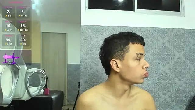 Snapshot of Xavier_Fox___ chatting on October 2025 05:29:01 AM Xavier Fox online show from October 2025 05:29:01 AM