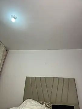 Julietalcl online show from March 2026 09:25:01 AM