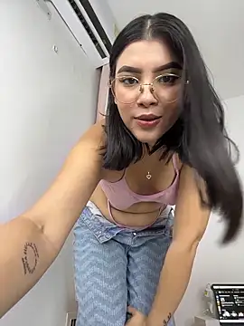 Julietalcl online show from March 2026 02:18:02 AM