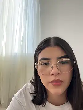 Julietalcl online show from November 2025 09:07:01 PM