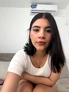 Julietalcl online show from October 2025 09:03:01 PM