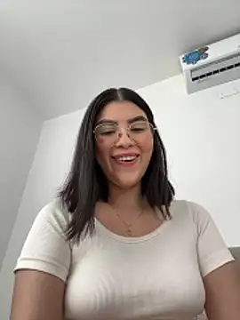 Julietalcl online show from December 2025 09:15:01 PM