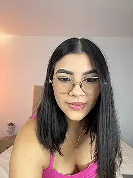 Julietalcl online show from February 2026 07:14:01 PM