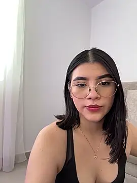 Julietalcl online show from November 2025 09:08:02 PM