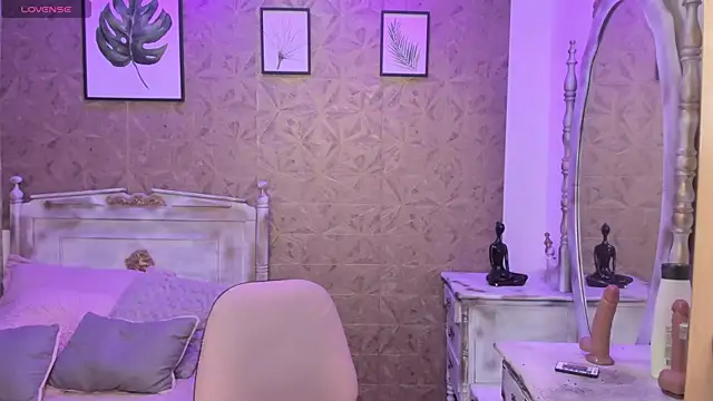 Sara clk online show from April 2026 08:05:02 PM