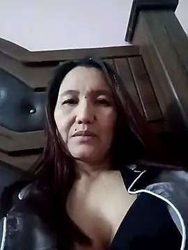 Bigtitsass81 online show from November 2025 06:45:02 PM