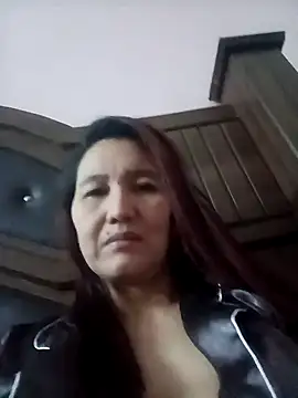 Bigtitsass81 online show from November 2025 04:23:02 PM