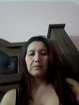 Bigtitsass81 online show from October 2025 07:44:02 PM