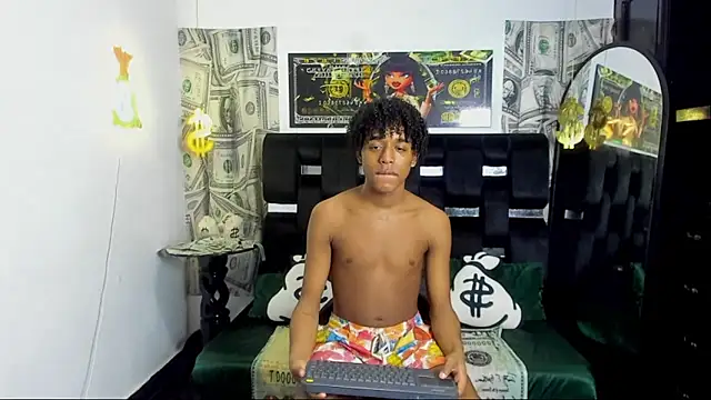 Latin Femboy13 online show from October 2025 07:35:02 PM