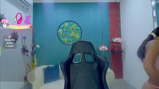 Miagreys1 online show from November 2025 11:22:02 AM