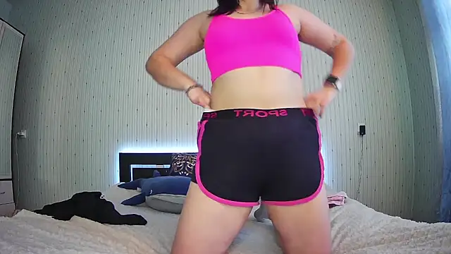 Snapshot of CoupleTwee chatting on November 2025 10:37:02 AM CoupleTwee online show from November 2025 10:37:02 AM