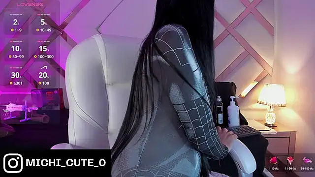 michelle cutee  online show from February 2026 08:09:01 PM