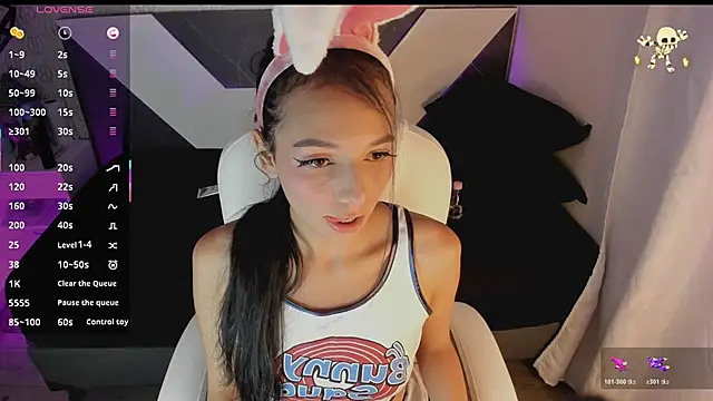 michelle cutee  online show from November 2025 08:01:02 PM