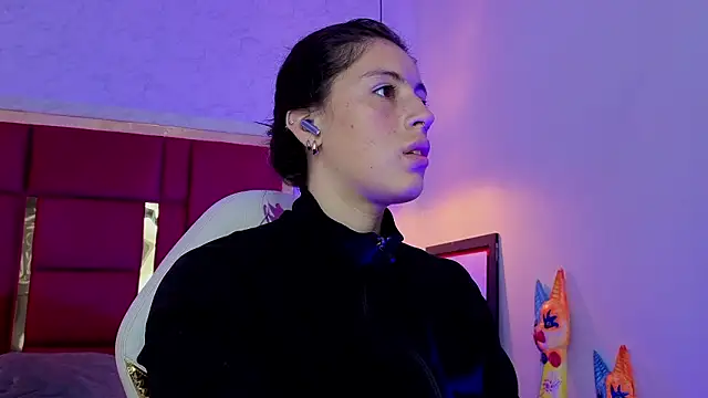 moon winy online show from March 2026 11:58:02 AM