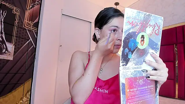 moon winy online show from November 2025 11:24:01 AM