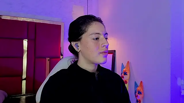 moon winy online show from March 2026 11:34:01 AM