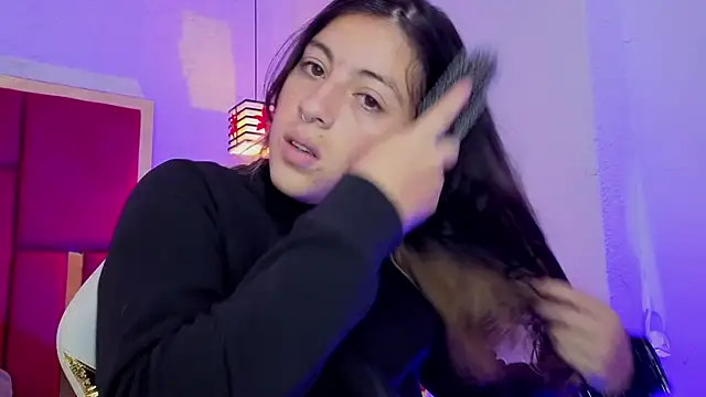 moon winy online show from March 2026 12:10:01 PM