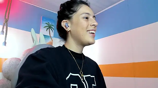 moon winy online show from October 2025 11:53:02 AM