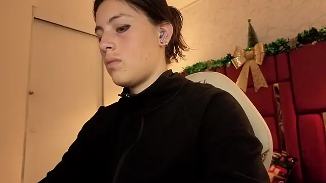 Snapshot of moon_winy chatting on January 2026 11:50:01 AM moon winy online show from January 2026 11:50:01 AM