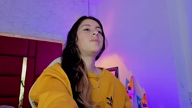 moon winy online show from March 2026 11:22:02 AM