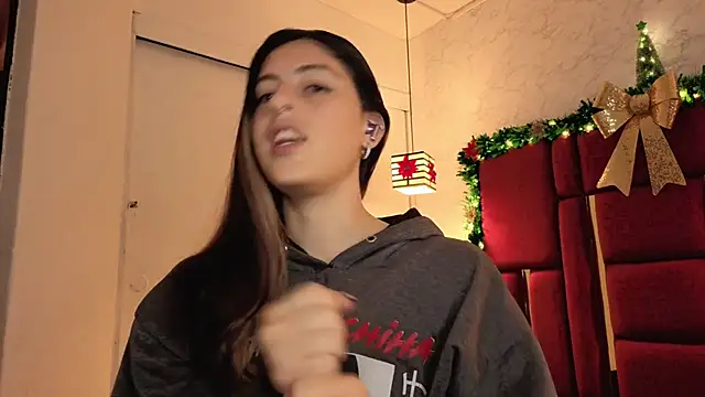 moon winy online show from December 2025 11:42:01 AM