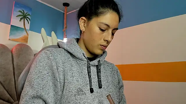 moon winy online show from October 2025 11:42:01 AM