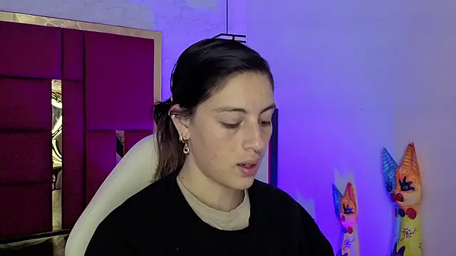 Snapshot of moon_winy chatting on February 2026 11:22:01 AM moon winy online show from February 2026 11:22:01 AM