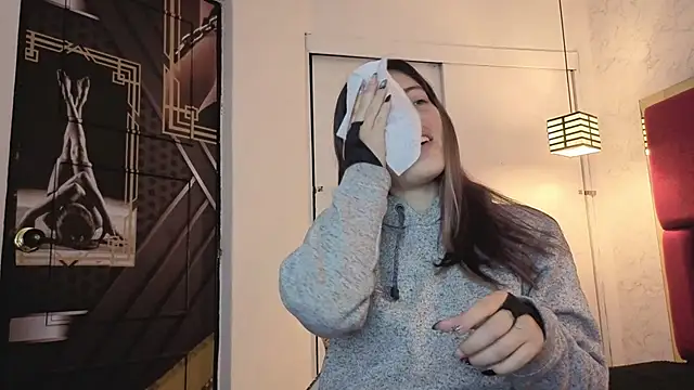 moon winy online show from November 2025 11:32:02 AM