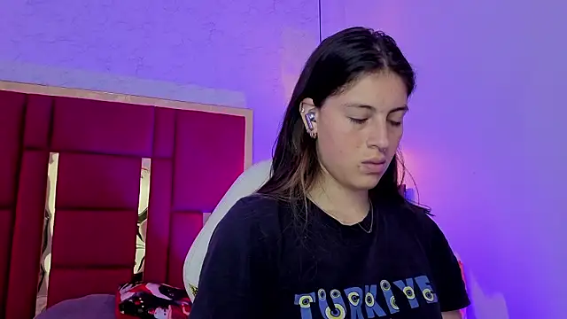 moon winy online show from March 2026 11:28:02 AM