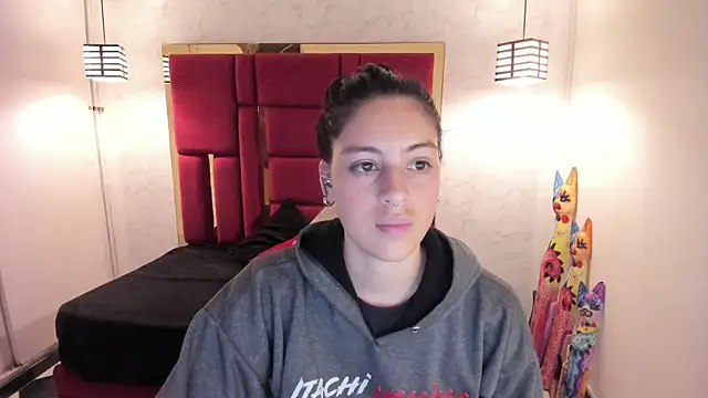 moon winy online show from November 2025 11:36:02 AM