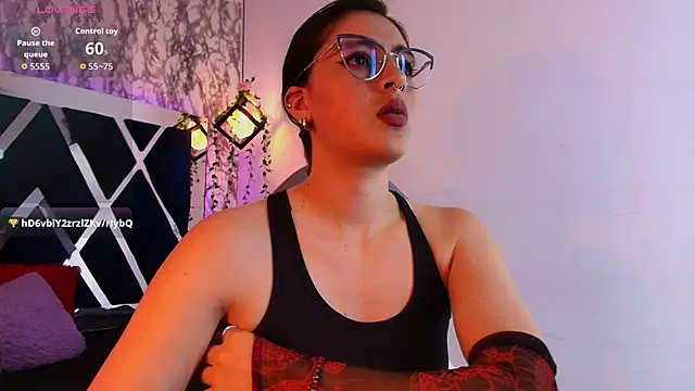 Snapshot of moon_winy chatting on May 2026 04:15:02 PM moon winy online show from May 2026 04:15:02 PM