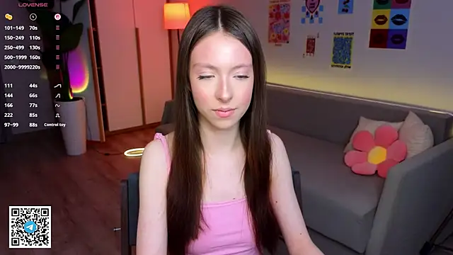 Yasmin Kass online show from March 2026 06:33:01 AM