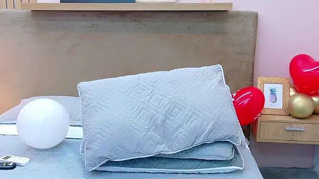 Tessa Stone online show from February 2026 04:10:01 AM