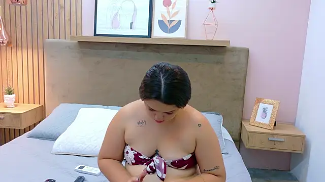 Tessa Stone online show from February 2026 03:50:01 AM