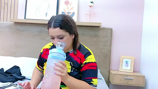 Tessa Stone online show from January 2026 03:12:01 AM