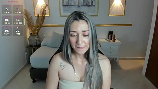 karlyy  online show from November 2025 08:42:02 PM