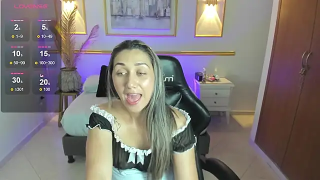 Snapshot of karlyy_ chatting on December 2025 07:07:02 PM karlyy online show from December 2025 07:07:02 PM