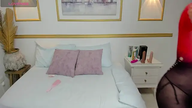 karlyy  online show from October 2025 07:13:02 PM