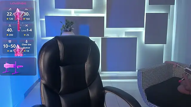 Snapshot of ChristineFord_ chatting on January 2026 05:27:02 PM ChristineFord online show from January 2026 05:27:02 PM