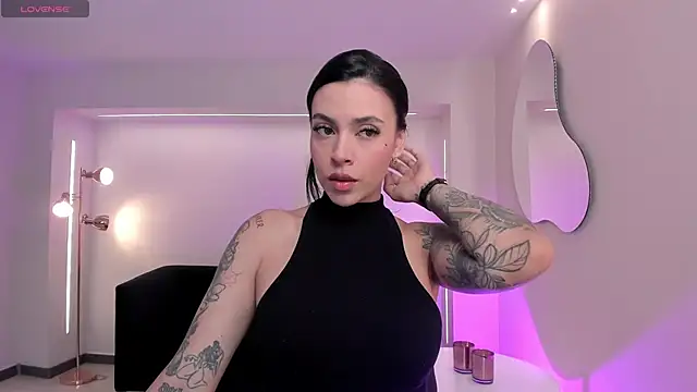 ChristineFord  online show from November 2025 05:39:02 PM