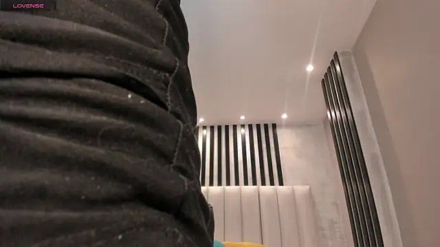 MeganCross1 online show from November 2025 09:26:01 PM