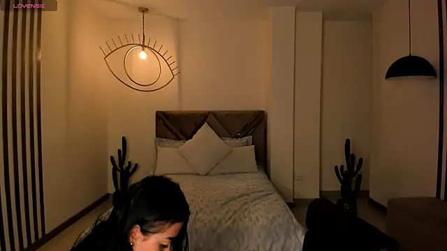 MeganCross1 online show from December 2025 04:06:02 AM