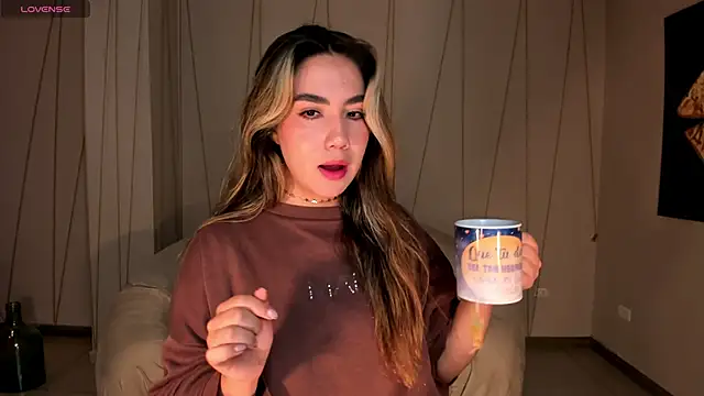 AnnieMonroe1 online show from November 2025 11:57:01 AM