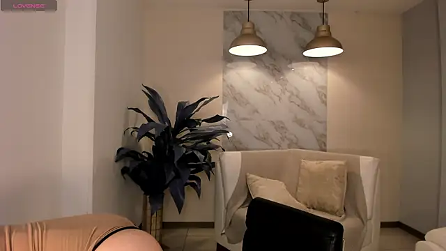 AnnieMonroe1 online show from November 2025 12:16:02 PM