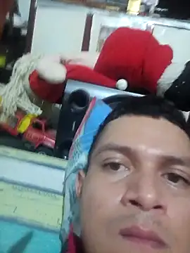 Snapshot of Tred322david chatting on December 2025 08:04:02 PM Tred322david online show from December 2025 08:04:02 PM