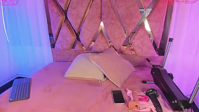 eimy angels online show from November 2025 05:35:02 PM