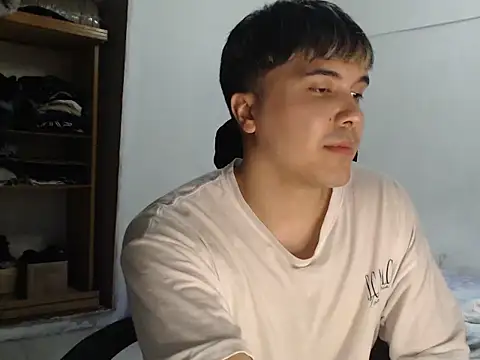 Snapshot of CuteAlexBoy chatting on February 2026 10:07:01 PM CuteAlexBoy online show from February 2026 10:07:01 PM