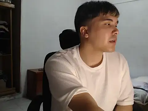 Snapshot of CuteAlexBoy chatting on February 2026 03:32:02 PM CuteAlexBoy online show from February 2026 03:32:02 PM