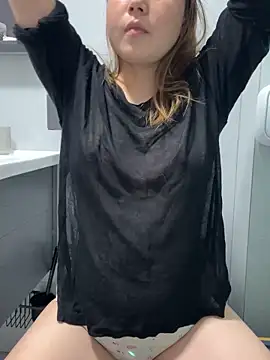 Snapshot of Hihi-77 chatting on October 2025 01:30:02 PM Hihi-77 online show from October 2025 01:30:02 PM